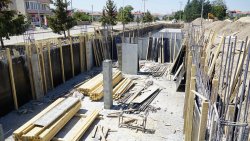  22 DÜKKAN VE 22 KONUTLUK PROJEDE ÇALIŞMALAR DEVAM EDİYOR