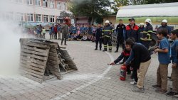 OKUL BAHÇESİNDE YANGIN SENARYOSU CANLANDIRILDI