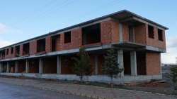 DEVLET BAHÇELİ İŞ MERKEZİ’NDE 3 DAİRE VE 3 DÜKKAN SATIŞA ÇIKIYOR