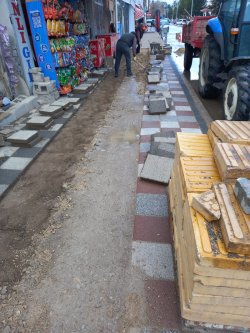 Yol, Kaldırım ve çevre düzenleme çalışmalarımız devam ediyor. 