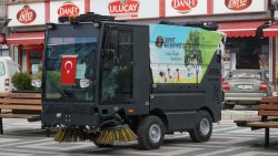 ŞUHUT’A 2 ADET YOL SÜPÜRME ARACI HİBE EDİLDİ