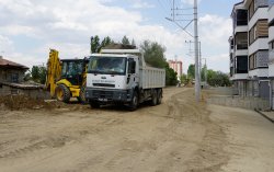 ŞUHUT’TA BELEDİYEMİZ HİZMET ATAĞI DEVAM EDİYOR