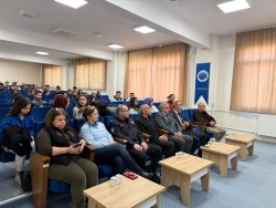 BAŞKAN ÖZAŞKIN AFİŞ SERGİSİNE KATILDI