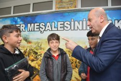 Badminton Turnuvasında Dereceye Giren Öğrencilerimizi Ağırladık.