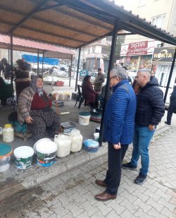 BAŞKAN ÖZAŞKIN PAZARDA TALEPLERİ DİNLEDİ