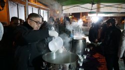 ŞUHUT’TA MİRAÇ KANDİLİ’NDE İKRAMLAR GÖNÜLLERİ ISITTI