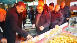 ŞUHUT’TA MİRAÇ KANDİLİ’NDE İKRAMLAR GÖNÜLLERİ ISITTI