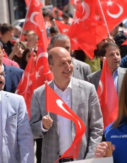 Başkan Bozkurt İlçemiz Şuhut'ta Düzenlenen Gençlik Yürüyüşüne Katıldı.