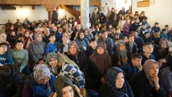 ŞUHUT’TA TERAVİH COŞKUSU HEDİYELERLE TAÇLANDI