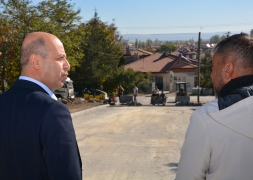 İlçemiz Genelinde Kilit Parke Döşeme Çalışmaları Devam Ediyor