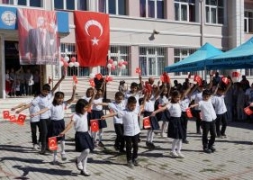 Şuhut'ta İlköğretim Haftası Coşku İle Kutlandı.