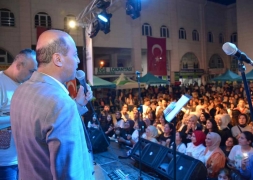 Şuhutlu Gençler Gentlemen Konserinde Doyasıya Eğlendi.