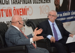 Şuhut’ta 100.Yıl Etkinliğinde Salonlar Doldu Taştı