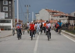Şuhut'ta Zafer Yolu Bisiklet Turu Düzenlendi.