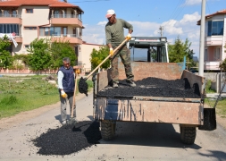 ŞUHUT’ta Yol Çalışmaları Aralıksız Devam Ediyor