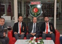 Başkan Bozkurt Harp Malülü Gaziler Şehit Dul ve Yetimler Derneğini ziyaret etti.
