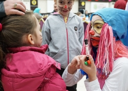Şuhut’ta Yetimler Güldü Dünya Güldü