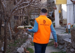 Şuhut Belediyesi Günlük 1500 Kişilik İftar Yemeğini İhtiyaç Sahiplerinin Evlerine Ulaştırıyor.