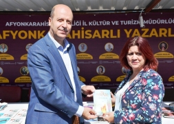 Başkan Recep Bozkurt 3. Afyonkarahisar Kitap Fuarını Ziyaret Etti.