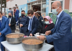 Başkan Bozkurt 2021-2022 Eğitim Öğretim Yılı Açılış Törenine Katıldı.