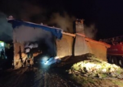 Şuhut Belediyesi İtfaiye Ekipleri Büyük  Faciayı Önledi.