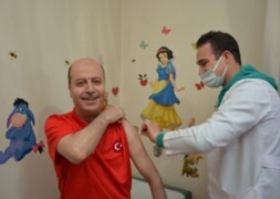 Başkan Bozkurt Covid-19 Aşısının İlk Dozunu Yaptırdı.