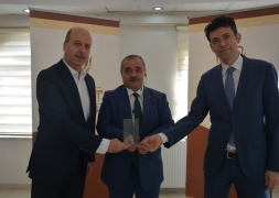 Saat Kulesinin Yapımına Katkı Sağlayanlara Başkan Bozkurt'tan Plaket