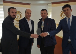 Saat Kulesinin Yapımına Katkı Sağlayanlara Başkan Bozkurt'tan Plaket