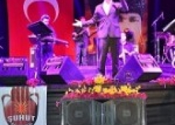 ŞUHUT 10.ZAFERYOLU KÜLTÜR VE SANAT ŞENLİKLERİ ZAFERİN 92.YIL DÖNÜMÜ İLÇEMİZDE BÜYÜK ÇOŞKU İLE KUTLANDI.