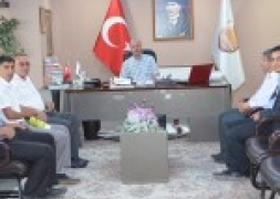 ŞUHUT KREDİ YURTLAR KURUMU MÜDÜRÜ HAKAN TÜRKMEN BELEDİYE BAŞKANIMIZ RECEP BOZKURT'U MAKAMINDA ZİYARET ETTİ..