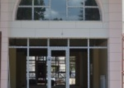 BELEDİYE İŞ MERKEZİNDE BULUNAN 6 ADET DÜKKAN SATIŞA ÇIKARILDI