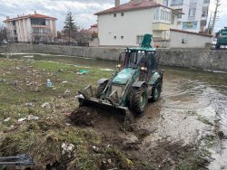 GALİ ÇAYI’NDA TEMİZLİK ÇALIŞMALARI BAŞLADI