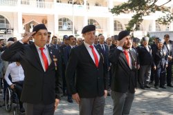 Başkan Bozkurt; Mukaddesat uğruna canlarını siper eden ve bu uğurda şehit olmayı göze alan gazilerimizin #GazilerGünü'nü tebrik ediyorum.