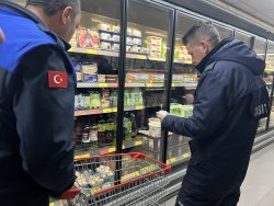 ŞUHUT’TA ZİNCİR MARKETLER DENETLENDİ