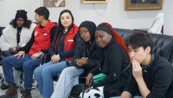 ŞUHUT FARKLI ÜLKELERDEN GELEN ÖĞRENCİLERİ AĞIRLADI