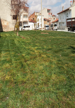 ŞUHUT’TA PARKLAR DÜZENLİ VE TEMİZ HALİYLE ÖNE ÇIKIYOR