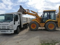 Şuhut Asri Mezarlığında kilit parke taşı döşeme işlemlerinde sona gelindi.