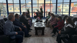 EĞİTİMCİ BAŞKAN'A ÖĞRETMENLER GÜNÜNDE YOĞUN ZİYARET