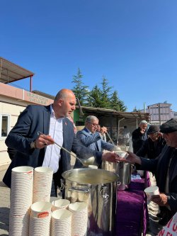 Belediye Başkanımız Muhittin Özaşkın Vatandaşlara Çorba İkram Etti.