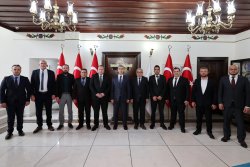 BAŞKAN ÖZAŞKIN’DAN VALİ AKTAŞ’A HAYIRLI OLSUN ZİYARETİ