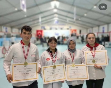 4 Altın Madalya Şuhut'un 