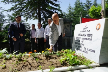 Başkan Bozkurt 15 Temmuz Demokrasi ve Milli Birlik Günü Etkinlikleri Kapsamında Şehitlerimizi ziyarette bulundu.