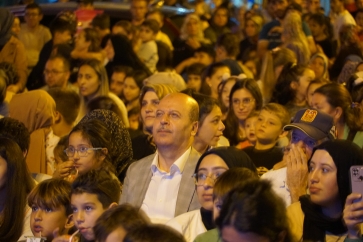 Şuhut Belediyesi 15.Zafer Haftası Kültür ve Sanat Etkinlikleri Programlarımızın Açık Hava Çocuk Sineması İle Açılışını Gerçekleştirdik.