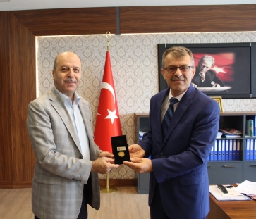 Afyonkarahisar İl Özel İdaresi Genel Sekreterliğine Atanan Osman Ziya Bilim'e Hayırlı Olsun