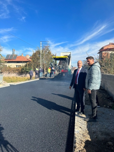 ŞUHUT’TA ASFALT ÇALIŞMALARI HIZLANDI