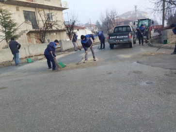 İlçemizin sokaklarını güzelleştirmeye devam ediyoruz.