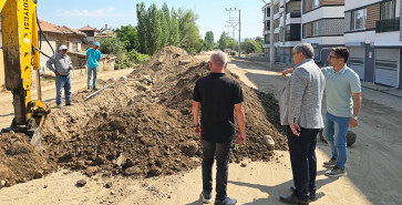 ŞUHUT’TA BELEDİYEMİZ HİZMET ATAĞI DEVAM EDİYOR