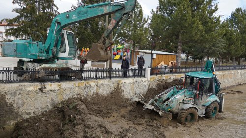 GALİ ÇAYI’NDA TEMİZLİK ÇALIŞMALARI TAMAMLANDI