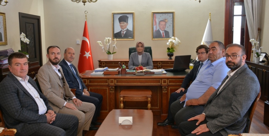 Şuhut Heyetinden Vali Yiğitbaşı’na Hayırlı Olsun Ziyareti.