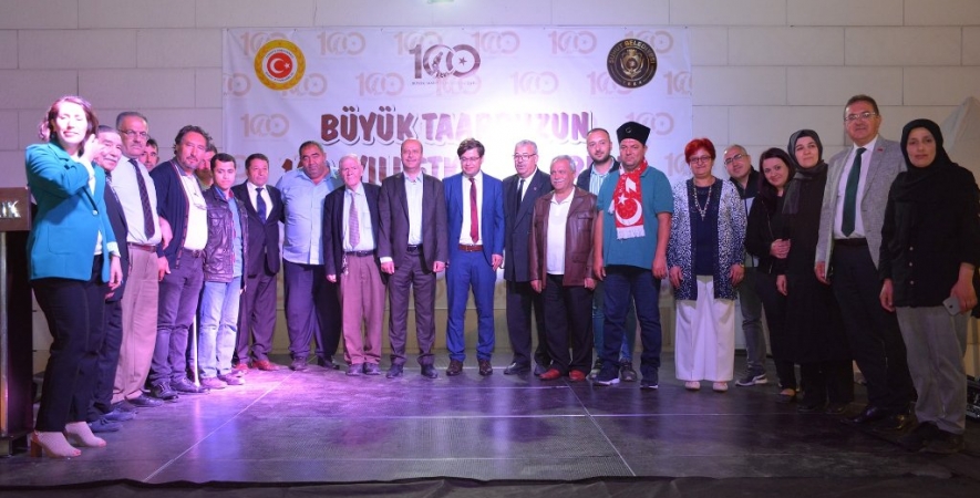 Şuhut’ta Şiir Gecesi İzleyenleri Mest Etti.